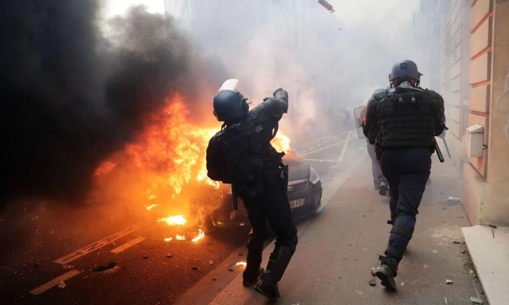 Οι μετανάστες θα φέρουν εμφύλιο! Σήμα κινδύνου από τον πρώην διευθυντή των γαλλικών μυστικών υπηρεσιών